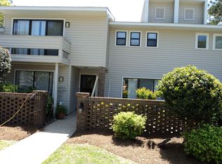 102 Bay Ct #102, Morehead City, NC 28557