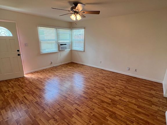 2nd image of 111 W McFarlane Dr
