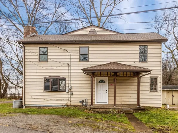 1376 Ferry St, Crescent, PA 15046