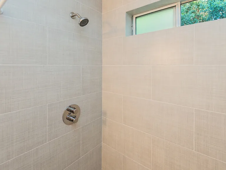 420 N Serrano Ave #B6 — Photo 13