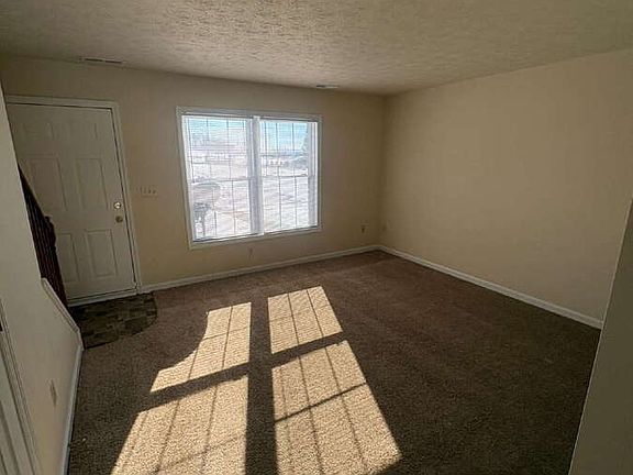 4th image of 1422 W Market St