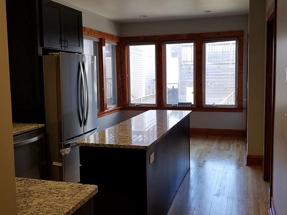 4th image of 3454 N Hoyne Ave #1