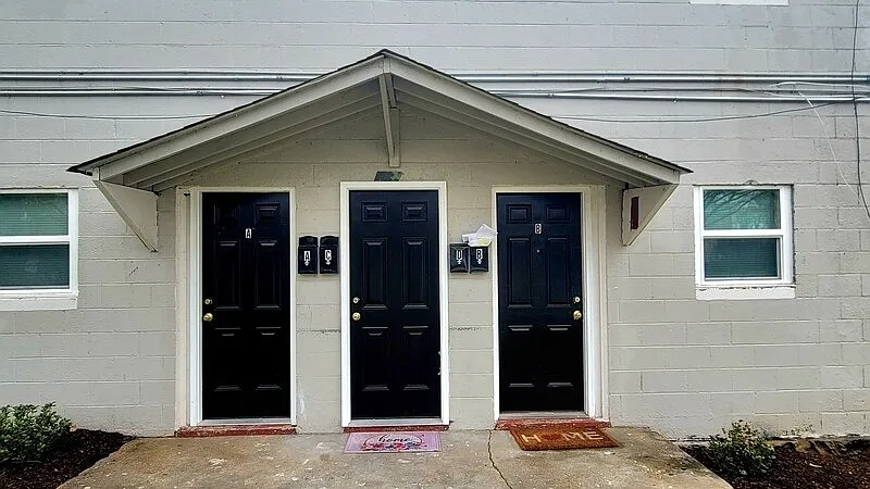 2 bed, 667 sqft, $1,095 — Photo 1