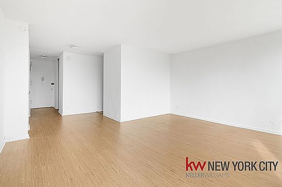 5th image of 333 E 30th St APT 10G