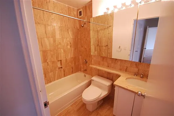 Rented by Luxury Habitat | media 29