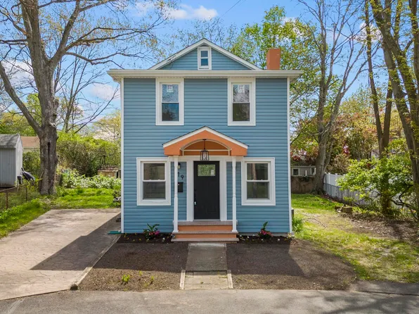 19 Oakdale Street, Milford, CT 06460