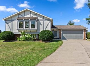 5 Bald Hill Ct, Saint Peters, MO 63304