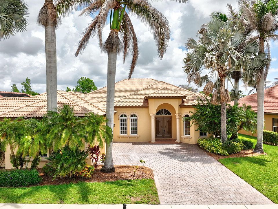 1st image of 886 SW Grand Reserves Boulevard