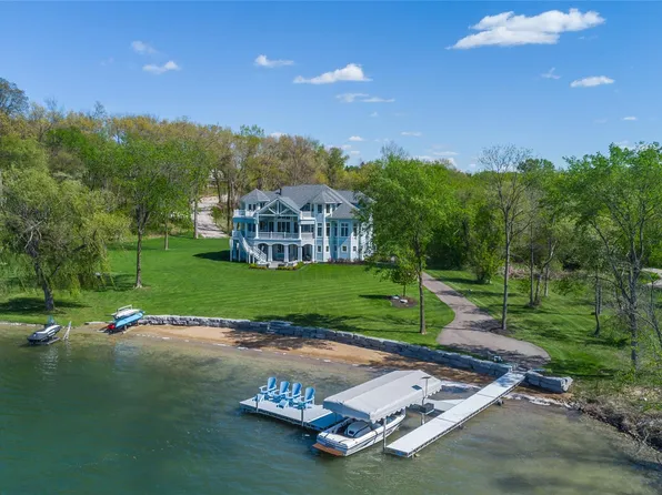 10195 Bennett Lake Rd, Fenton, MI 48430