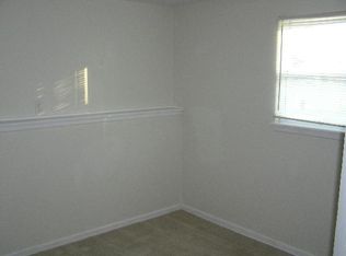 5830 NW Walnut Ct, Kansas City, MO 64152