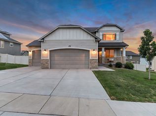 172 W Stillwater Dr, Saratoga Springs, UT 84045