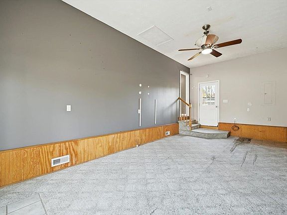9th image of 13 Kingston Ct