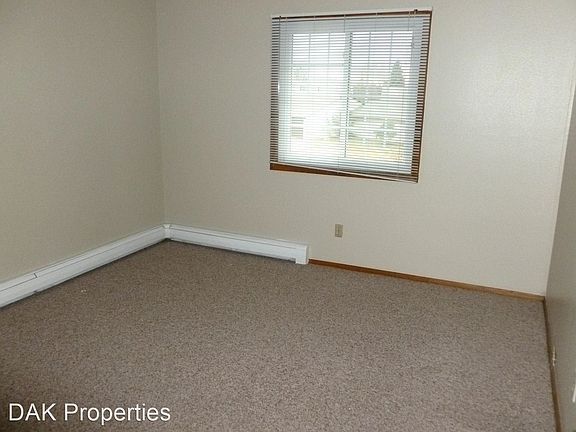 4th image of 2030 Chateau Ct #1
