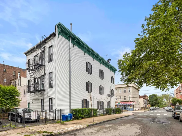 20 Saint Pauls Avenue image 18 of 18