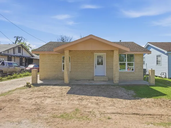 1323 Sally Mae St, Lake Charles, LA 70601
