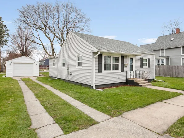 1104 Rumely St, La Porte, IN 46350