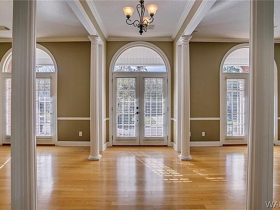 2nd image of 1595 Greystone Dr