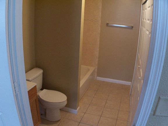 2nd image of 5469 Royce Ave