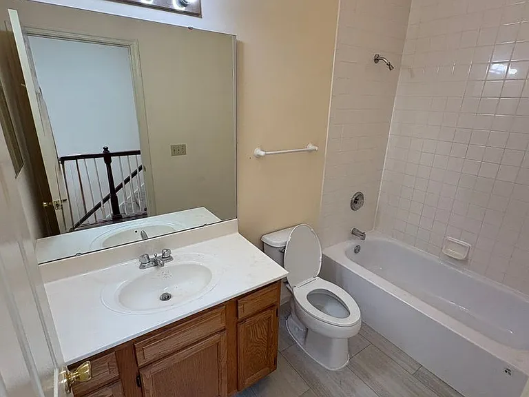 2406 S. 10th — Photo 36