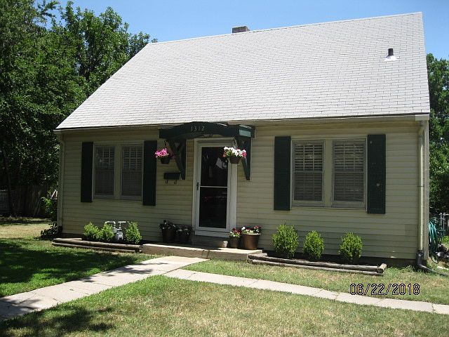 1st image of 1312 N Vassar Ave