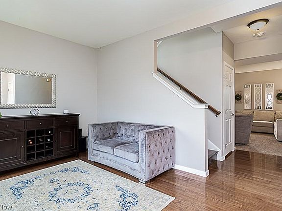 4th image of 1492 Crescent Dr