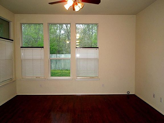 3rd image of 143 Big Thicket Dr