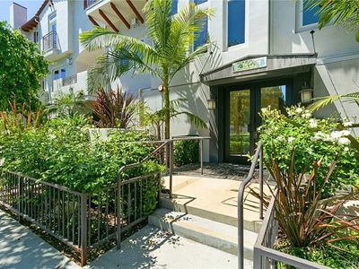 4541 Colfax Ave #104, Studio City, CA, 91602
