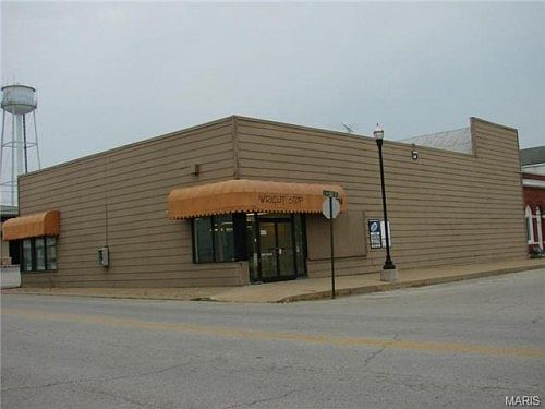1st image of 100 N Elm Ave