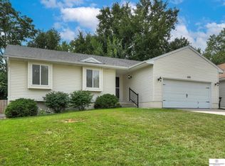 6015 Charles St, Omaha, NE 68132