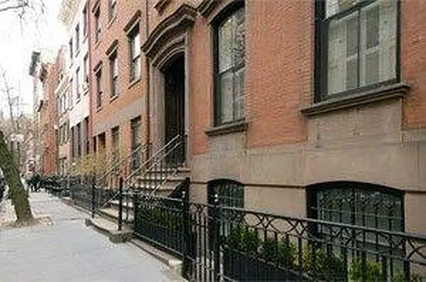 Rented by Douglas Elliman | media 15