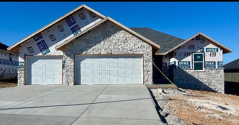 1st image of 955 S Silverwood Lane
