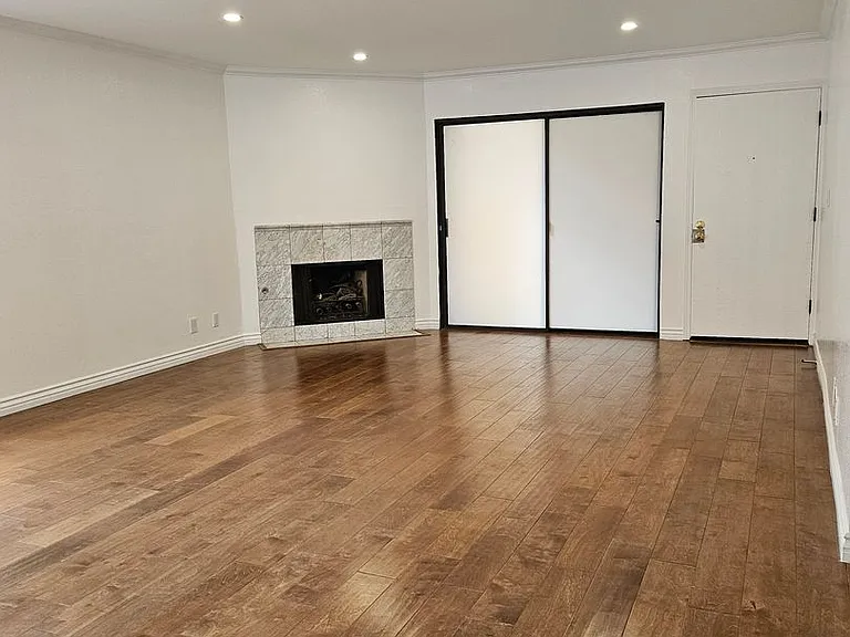 453 Ivy St — Photo 42