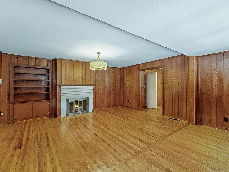 1142 Old Fort Dr — Photo 5