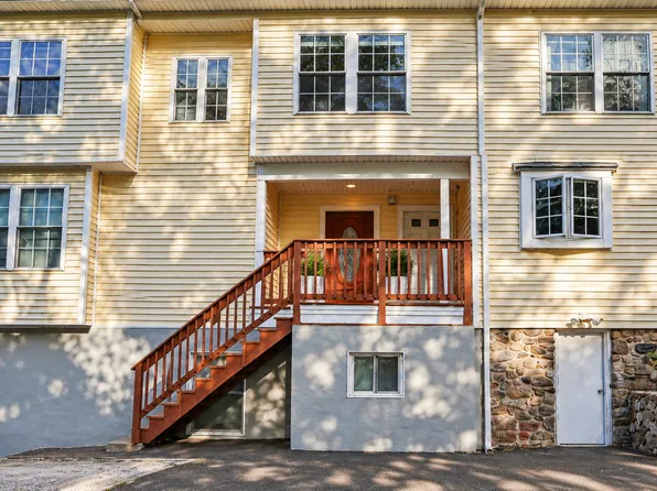 7 Fenwick Pl #2, Norwalk, CT 06855