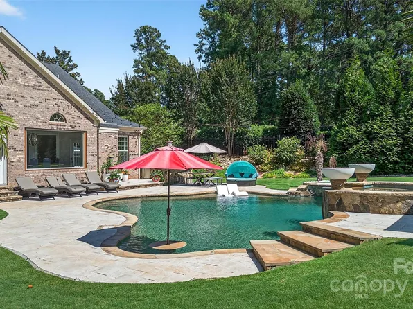 3981 Spinnaker Pl, Denver, NC 28037