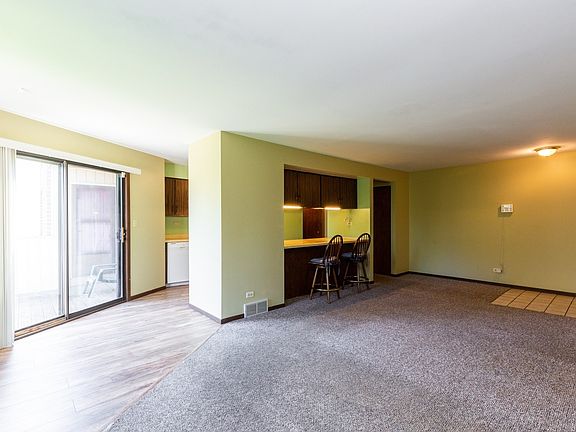 5th image of 1840 W Highland Ave #E202