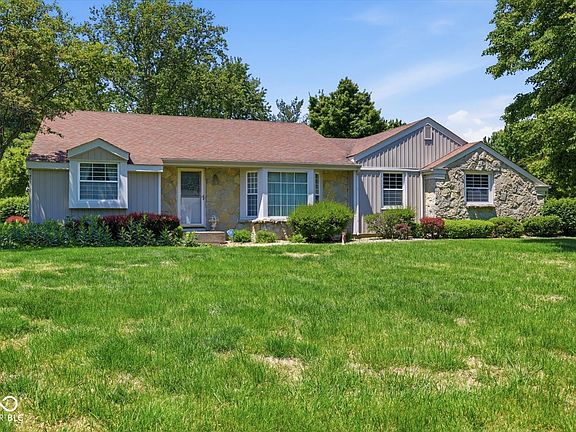 3rd image of 2785 N Fleming Cir