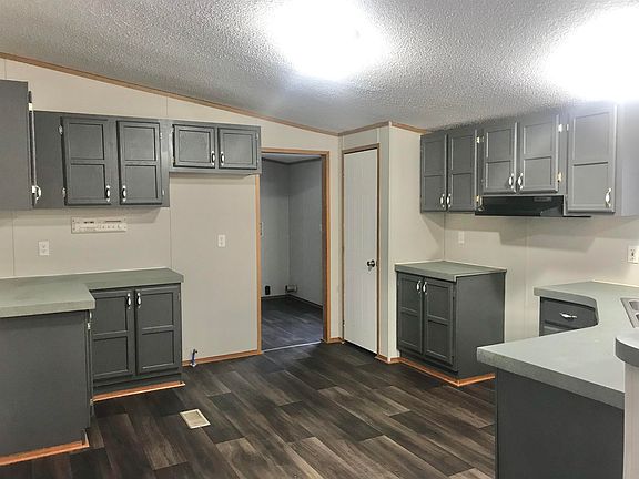 4th image of 70 Blue Hall Ave