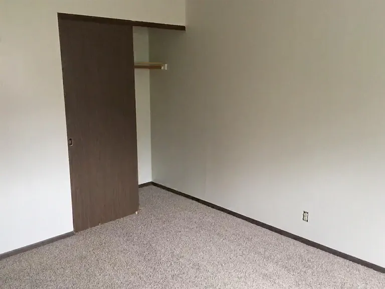 4334 Kennedy Dr #103 — Photo 8