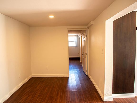5th image of 4020 34th St #A