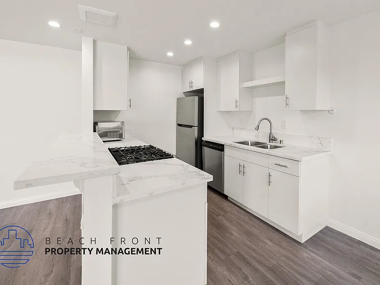 7450 Crescent Ave. — Photo 10