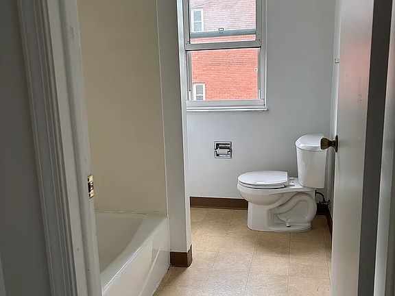 4th image of 5523 Ellsworth Ave APT 7A