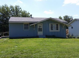 9235 Grand Ave, Omaha, NE 68134