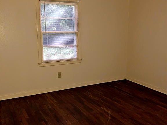 5th image of 1402 W Collin St