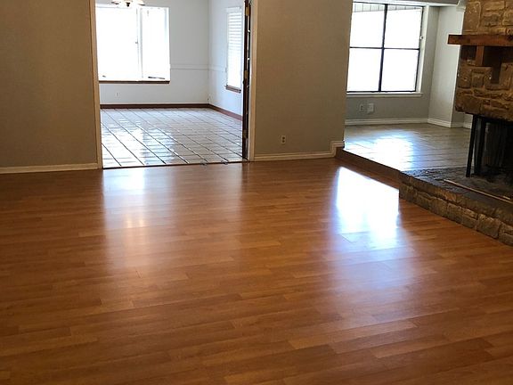 4th image of 8535 Pendragon St