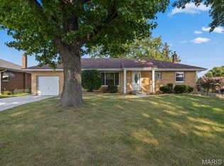 9228 Kenstan Ct, Saint Louis, MO 63123