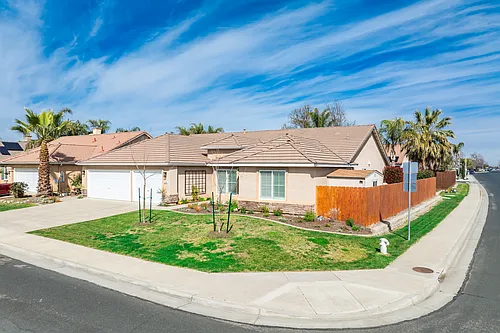 1114 W Pepper Dr Photo 1