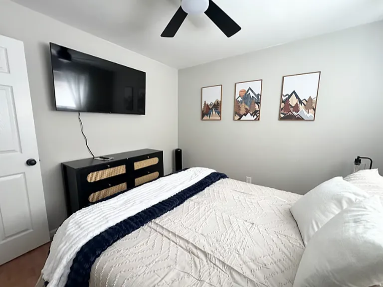 Ivywild Flats — Photo 19
