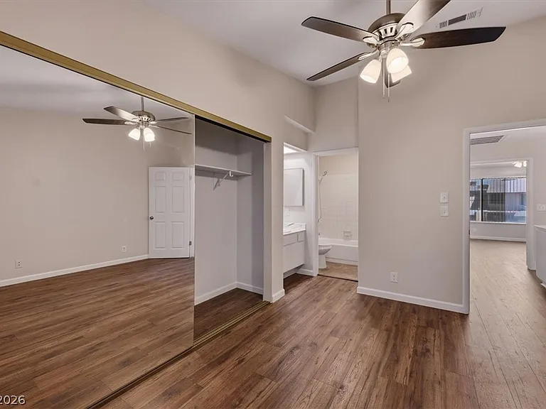 2410 Pickwick Dr — Photo 19