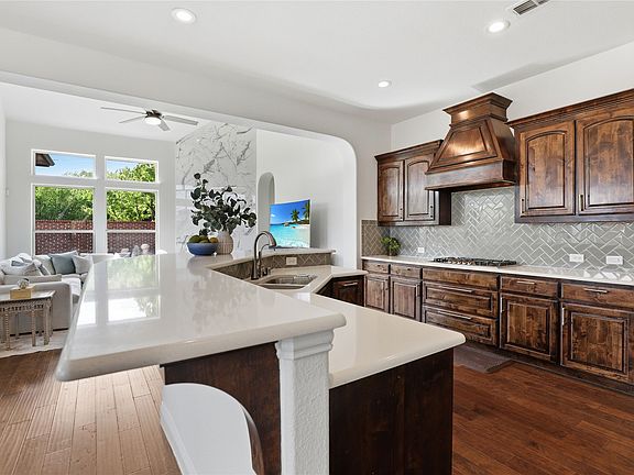 4th image of 6220 Spieth Rd